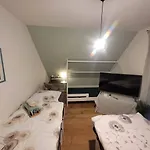 Δωμάτια σε οικογενειακή κατοικία Hannover Fair Retreat Laatzen