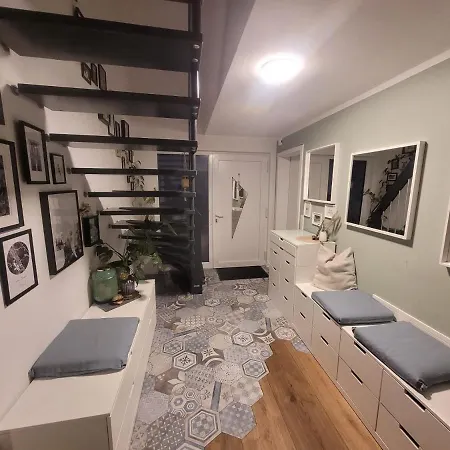 Δωμάτια σε οικογενειακή κατοικία Hannover Fair Retreat