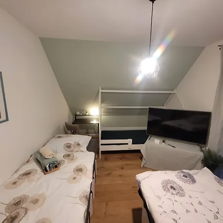 Δωμάτια σε οικογενειακή κατοικία Hannover Fair Retreat Laatzen